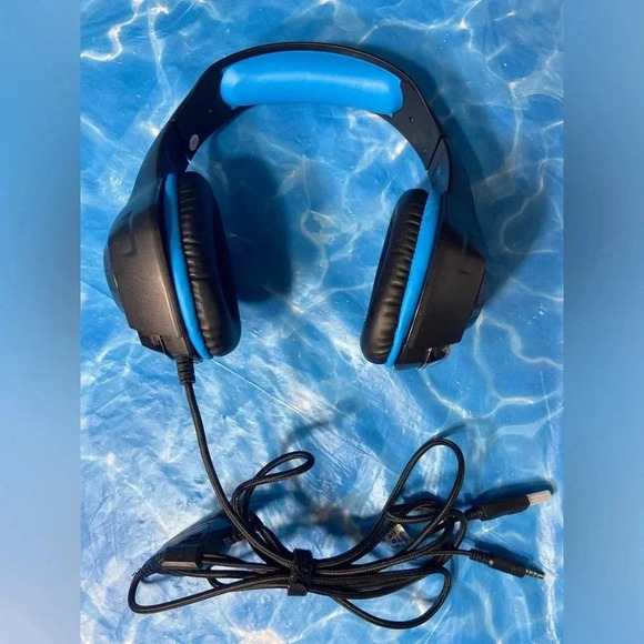 BlueFire Gaming Headset, Over-Ear Headphones with Mic and LED - Picture 3 of 15